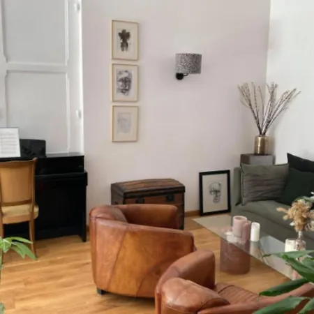 Charming And Cosy Loft In The 18Th Appartamento Parigi